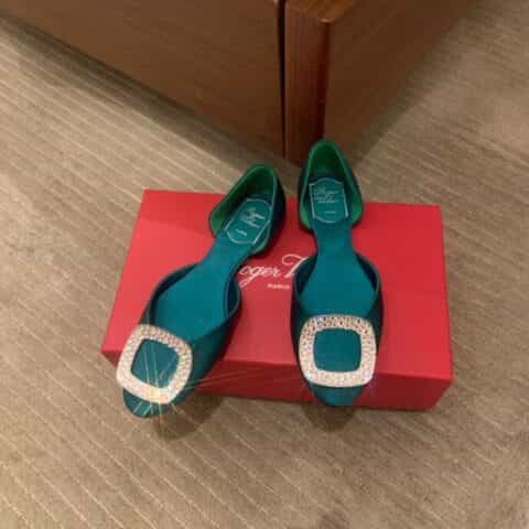 Roger Vivier   RV 经典中空Chips水钻单鞋