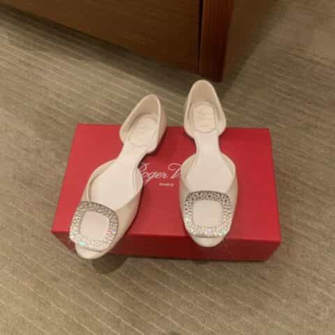 Roger Vivier   RV 经典中空Chips水钻单鞋