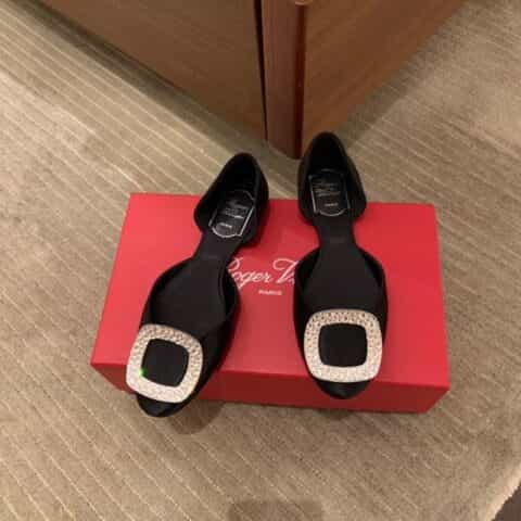 Roger Vivier   RV 经典中空Chips水钻单鞋