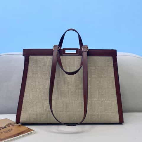 FENDI芬迪老花刺绣TOTE手袋8358