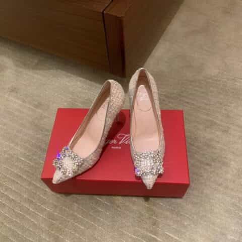 Roger Vivier   意大利真皮大底钻扣真丝 10cm高跟鞋