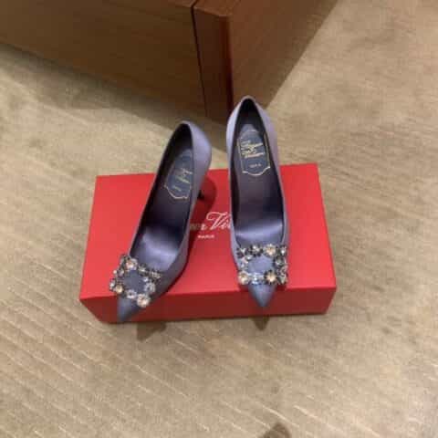 Roger Vivier   意大利真皮大底钻扣真丝 10cm高跟鞋