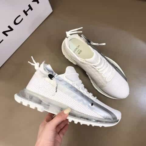 GIVENCHY纪梵希   头层牛皮材质低帮气垫运动鞋