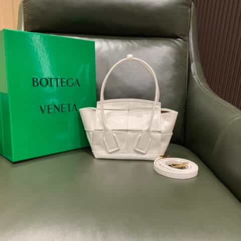 Bottega Veneta Arco29 Bag 666873油腊皮白色