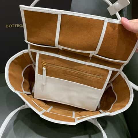 Bottega Veneta Arco33 Bag 666874油腊皮白色