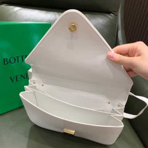 Bottega Veneta Mount Bag 667398平纹白色