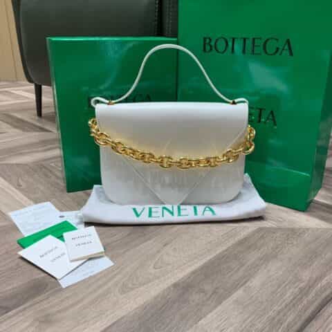 Bottega Veneta Mount Bag 667398平纹白色