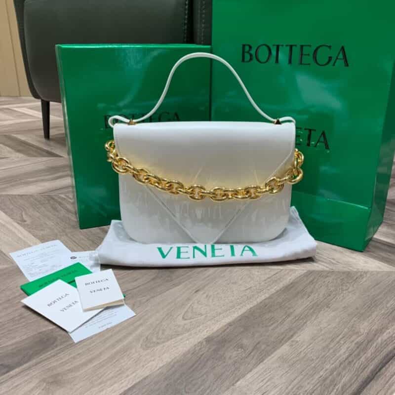 Bottega Veneta Mount Bag 667398平纹白色
