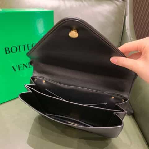 Bottega Veneta Mount Bag 667398平纹黑色