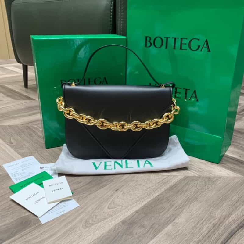 Bottega Veneta Mount Bag 667398平纹黑色