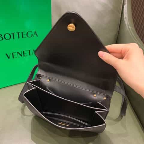 Bottega Veneta Mount Bag 667399荔枝纹黑色