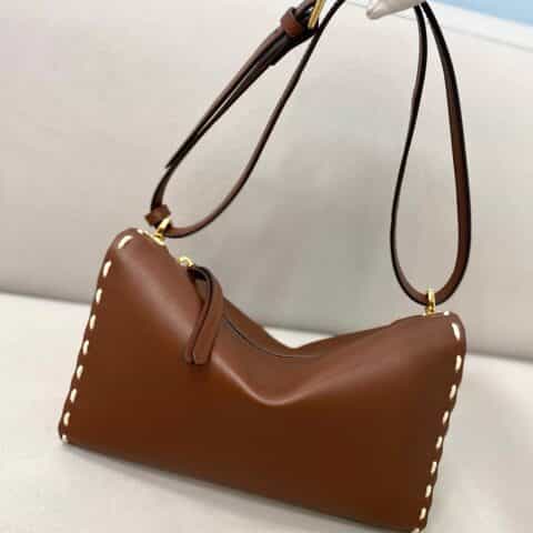 FENDI芬迪牛皮FD全新三角造型手袋8388