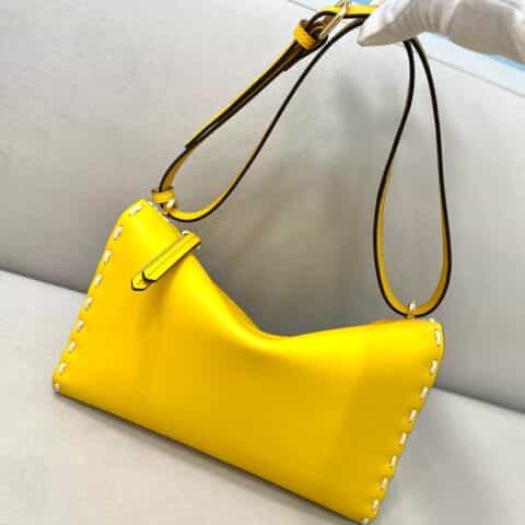 FENDI芬迪牛皮FD全新三角造型手袋8388