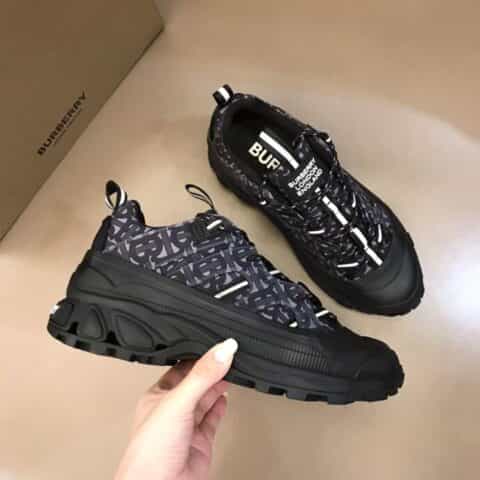 BURBERRY巴宝莉   Vintage 复古格纹棉质面料与尼龙时装秀款 Union 运动鞋