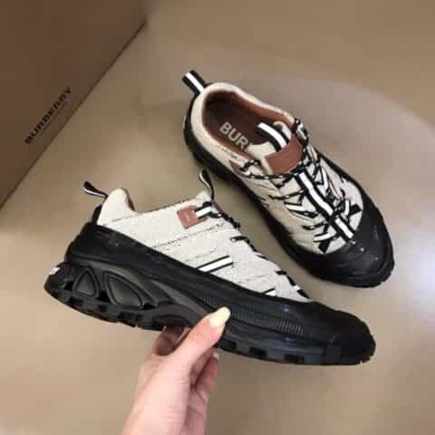 BURBERRY巴宝莉   Vintage 复古格纹棉质面料与尼龙时装秀款 Union 运动鞋