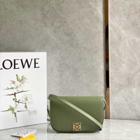 LOEWE罗意威 最新款Goya Bag Mini风琴包 0667牛油果绿