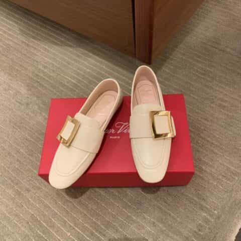 Roger vivier  钻扣与金属扣珍珠牛皮RV乐福鞋