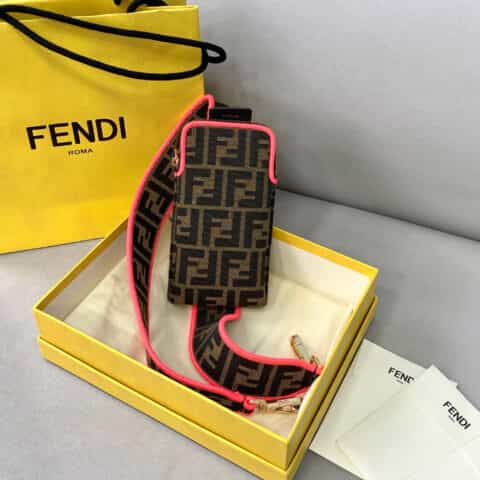 FENDI芬迪多功能长款肩带手机袋90cm
