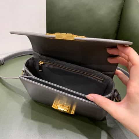 Celine思琳 Teen Triomphe Bag 188423卵石灰色