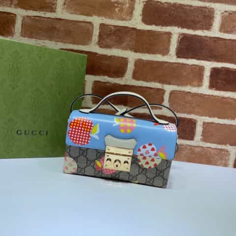 GUCCI古驰Padlock系列心苹果图案迷你手袋652683
