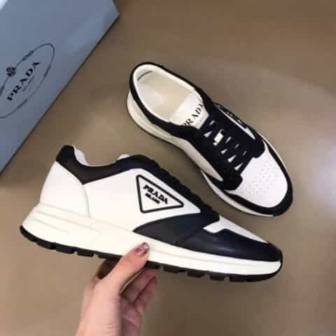 PRADA普拉达  进口头层小牛皮P 家奢品、男士运动系列
