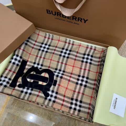 Burberry巴宝莉双面羊绒长围巾