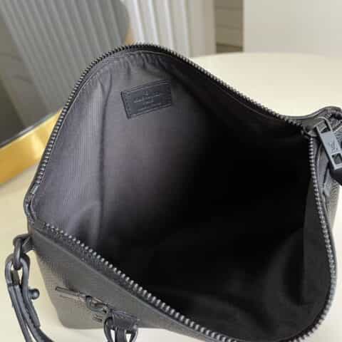 Louis Vuitton LV Aerogram 手包 M69837