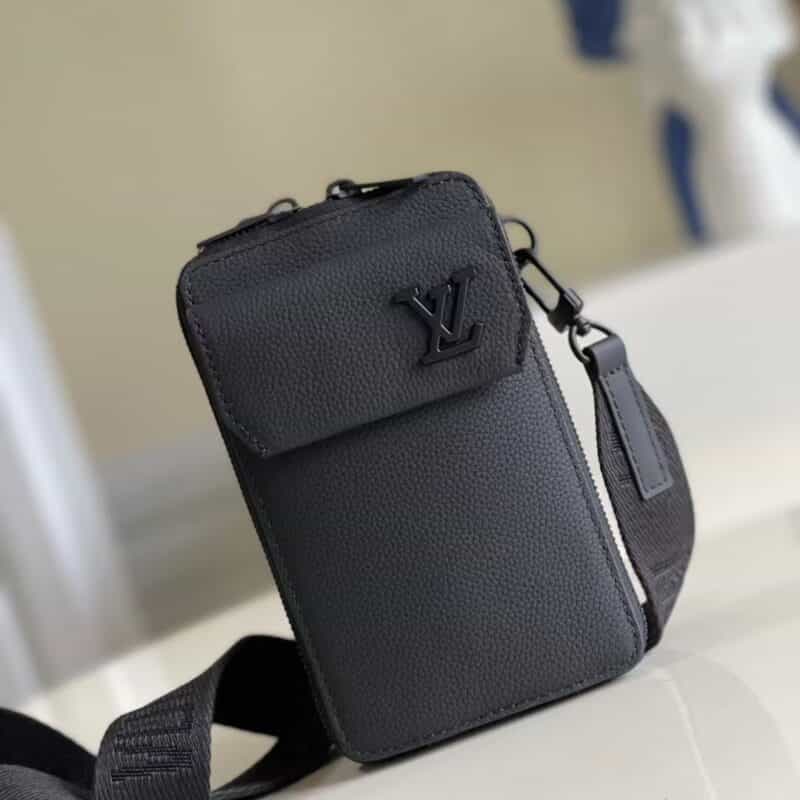 Louis Vuitton LV Phone Pouch H26 手机包 M57089