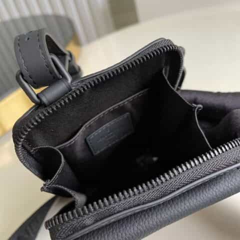 Louis Vuitton LV Phone Pouch H26 手机包 M57089