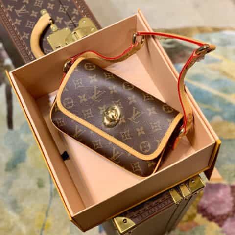 Louis Vuitton LV Tikal PM shoulder bag M40078