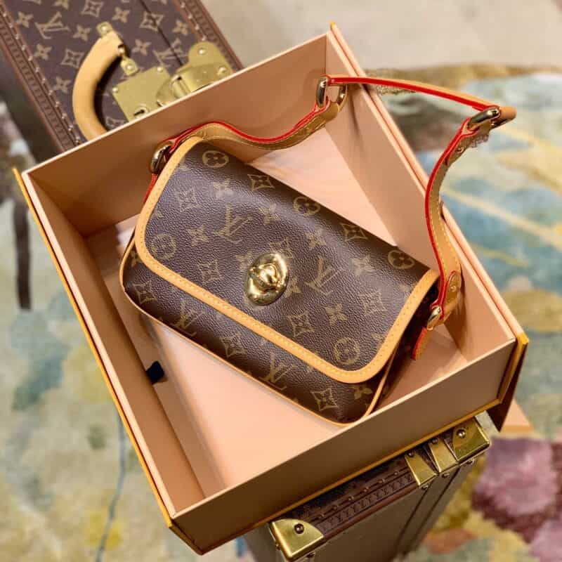 Louis Vuitton LV Tikal PM shoulder bag M40078