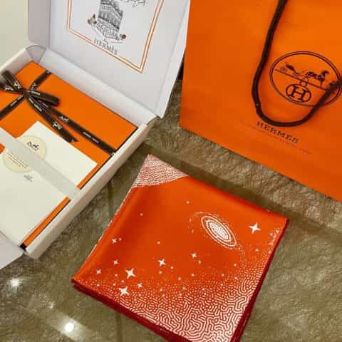 Hermes爱马仕『白月光飞马』双面丝巾