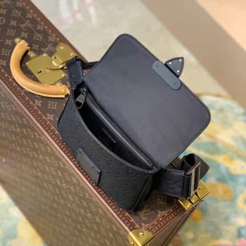 Louis Vuitton LV S Lock Sling Bag M58487黑色