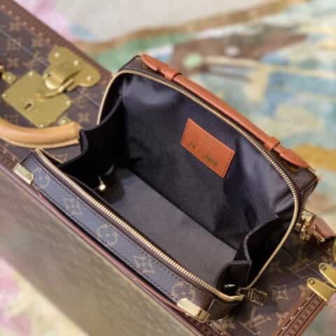 Louis Vuitton LV xNBA Handle Trunk 邮差包 M45785