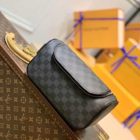 Louis Vuitton LV Toiletry pouch 盥洗包 N47625