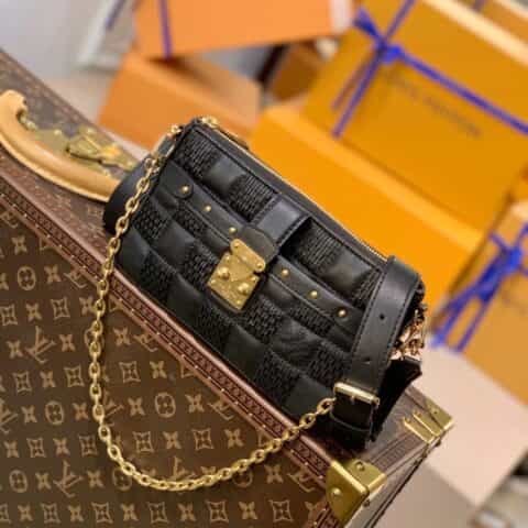 Louis Vuitton LV Pochette Trocadéro 相机包 M59046