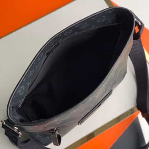 Louis Vuitton LV Besace Zippee M45216