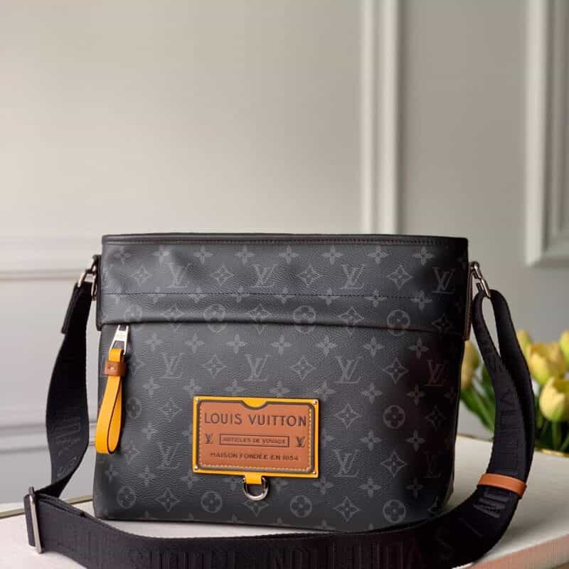 Louis Vuitton LV Besace Zippee M45214