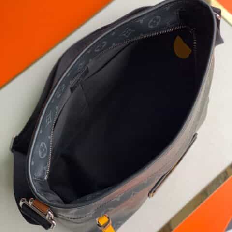 Louis Vuitton LV Besace Zippee M45214