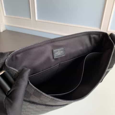 Louis Vuitton LV District 中号邮差包 N40350