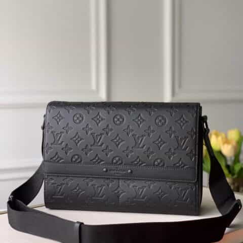 Louis Vuitton LV Sprinter 邮差包 M44729