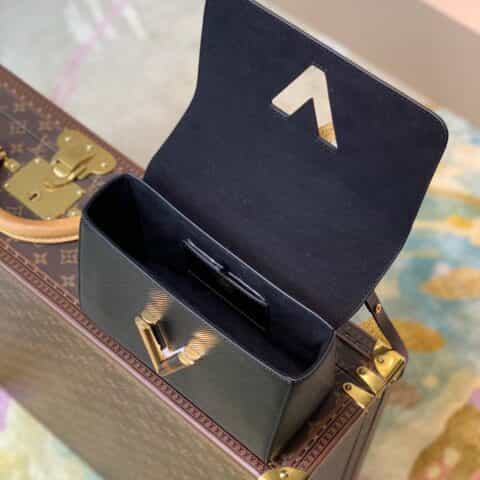 Louis Vuitton LV Twist MM bag M58715