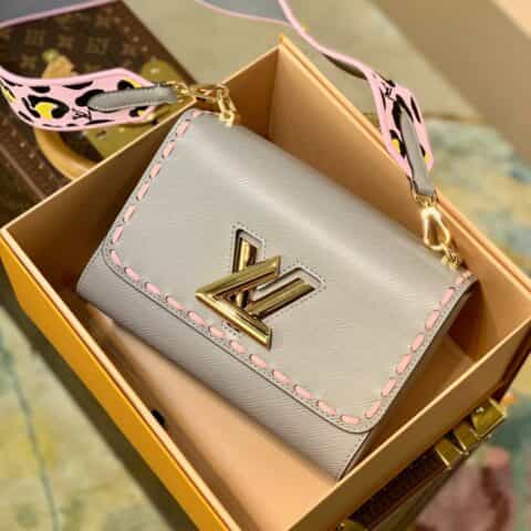 Louis Vuitton LV Twist MM bag M58606