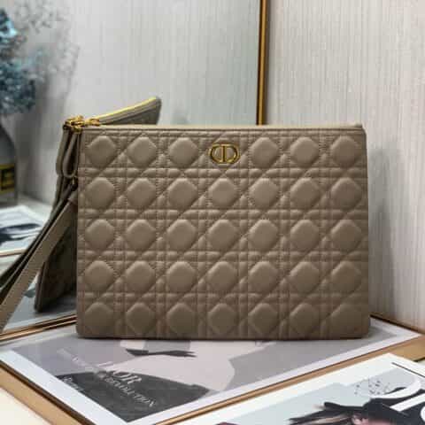 Dior Caro Daily 大号手拿包 S5086UWHC_M45M