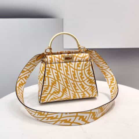 FENDI芬迪鱼眼变幻系列PEEKABOO ICONIC迷你手袋8382