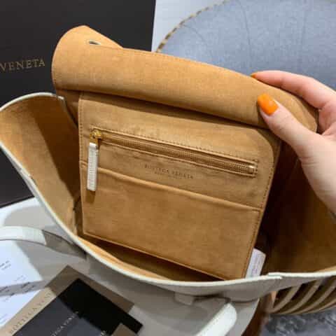Bottega Veneta Arco 33 bag 580725掌纹白色