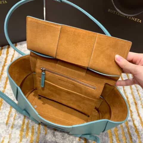 Bottega Veneta The Arco 33 bag 575943山羊纹风暴蓝