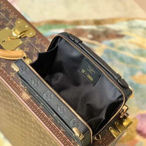 Louis Vuitton LV xNBA Handle Trunk 邮差包 M57971
