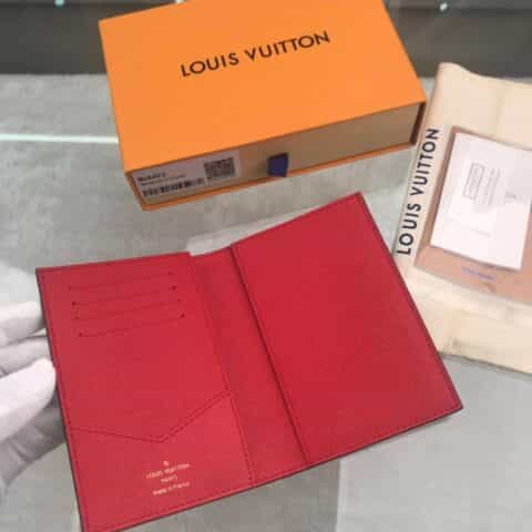 Louis Vuitton LV 护照套 M68493