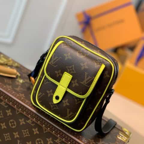 Louis Vuitton LV Christopher Wearable Wallet 相机包 M80793黄
